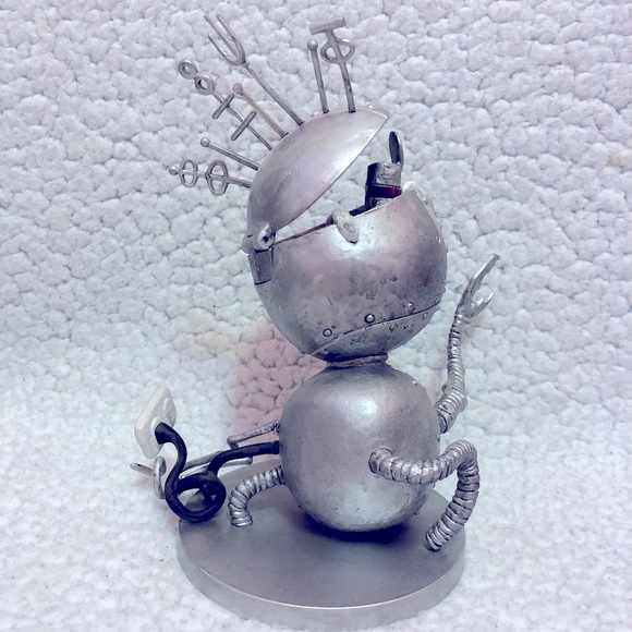 Tim Burton Robot Boy Vinyl Figure UNBOXED - Picture 2 of 3